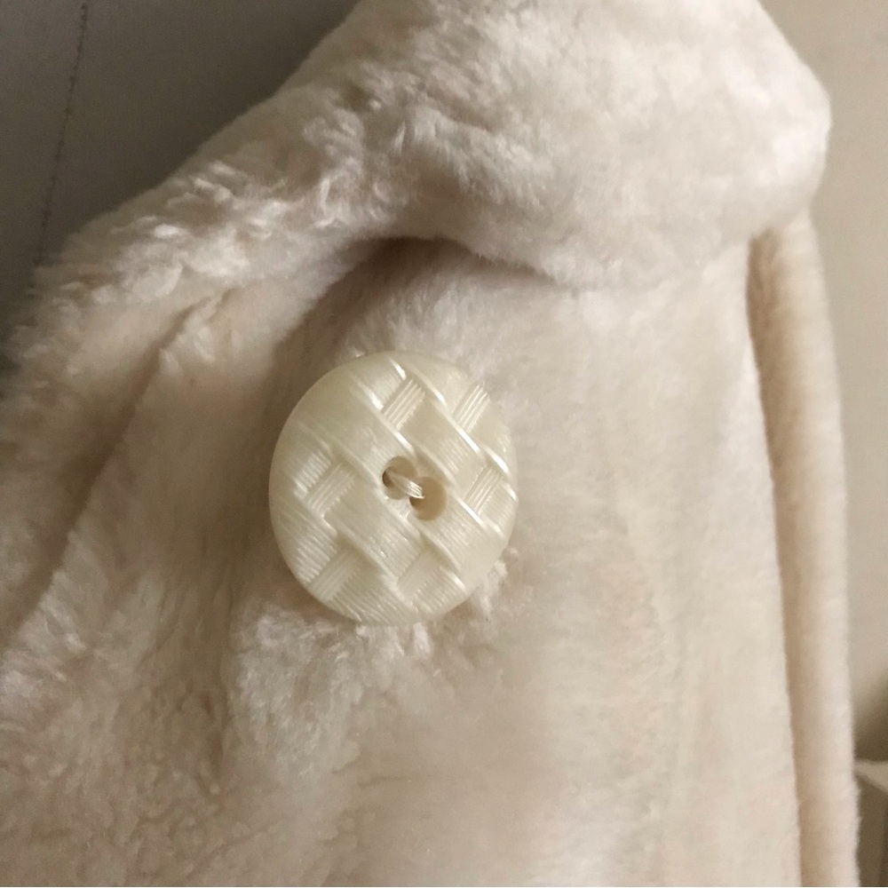 Vintage Cream Plush Coat - Picture 7 of 12